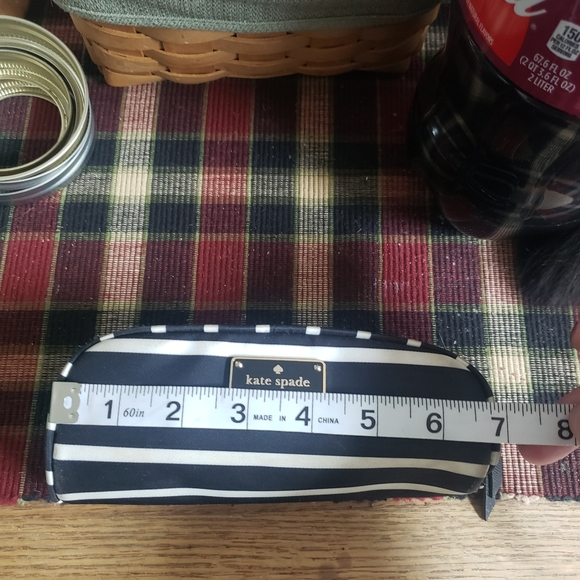 Kate Spade small makeup bag. - Picture 5 of 6